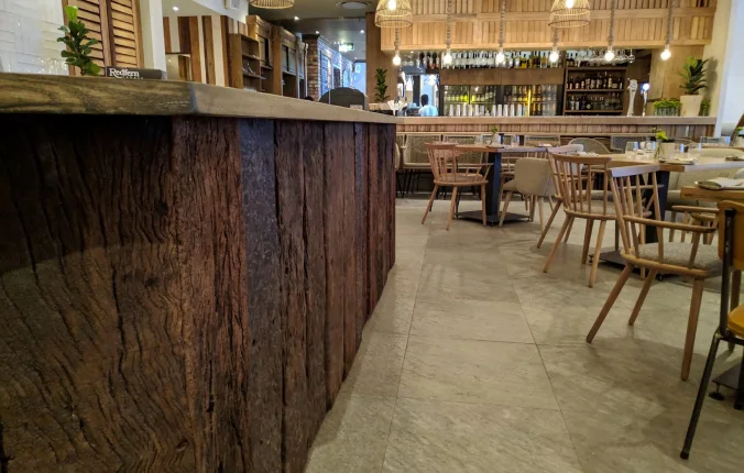 Restaurant - Surf Shack · 6